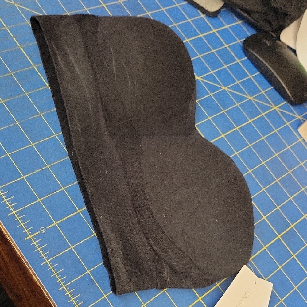 On Gossamer Elegant Black Strapless Bandeau Medium NWT